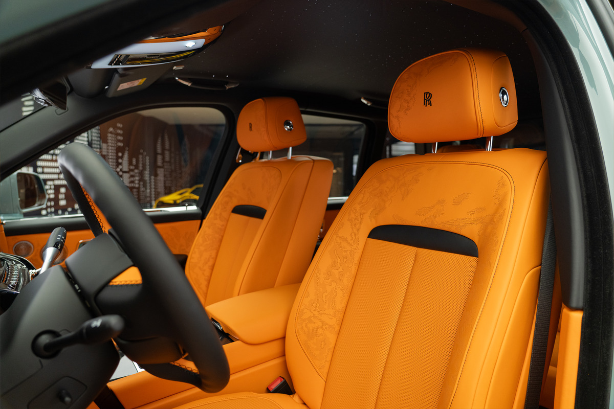 2026 Rolls-Royce Cullinan Black Badge — Blue for Sale in Dubai — gallery photograph 10