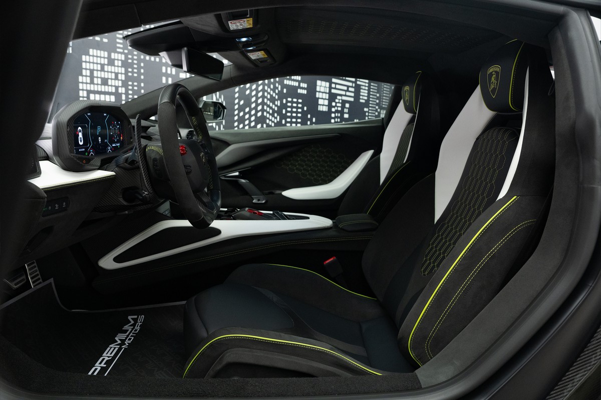 Used 2024 Lamborghini Revuelto — Green for Sale in Dubai — gallery photograph 12