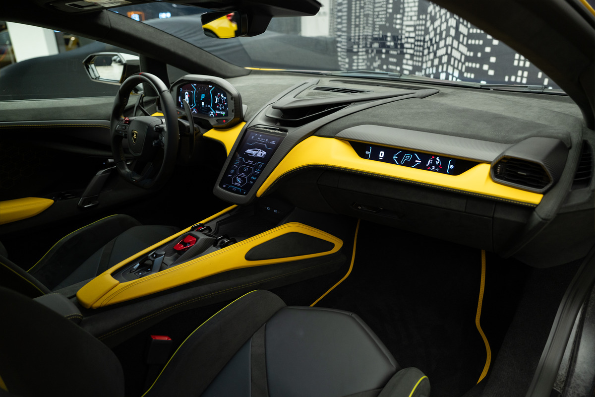 Used 2024 Lamborghini Revuelto — Yellow for Sale in Dubai — gallery photograph 14