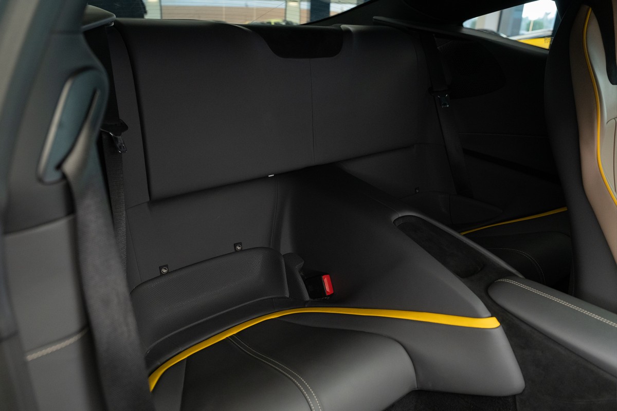 Used 2023 Ferrari Roma — Blue for Sale in Dubai — gallery photograph 10