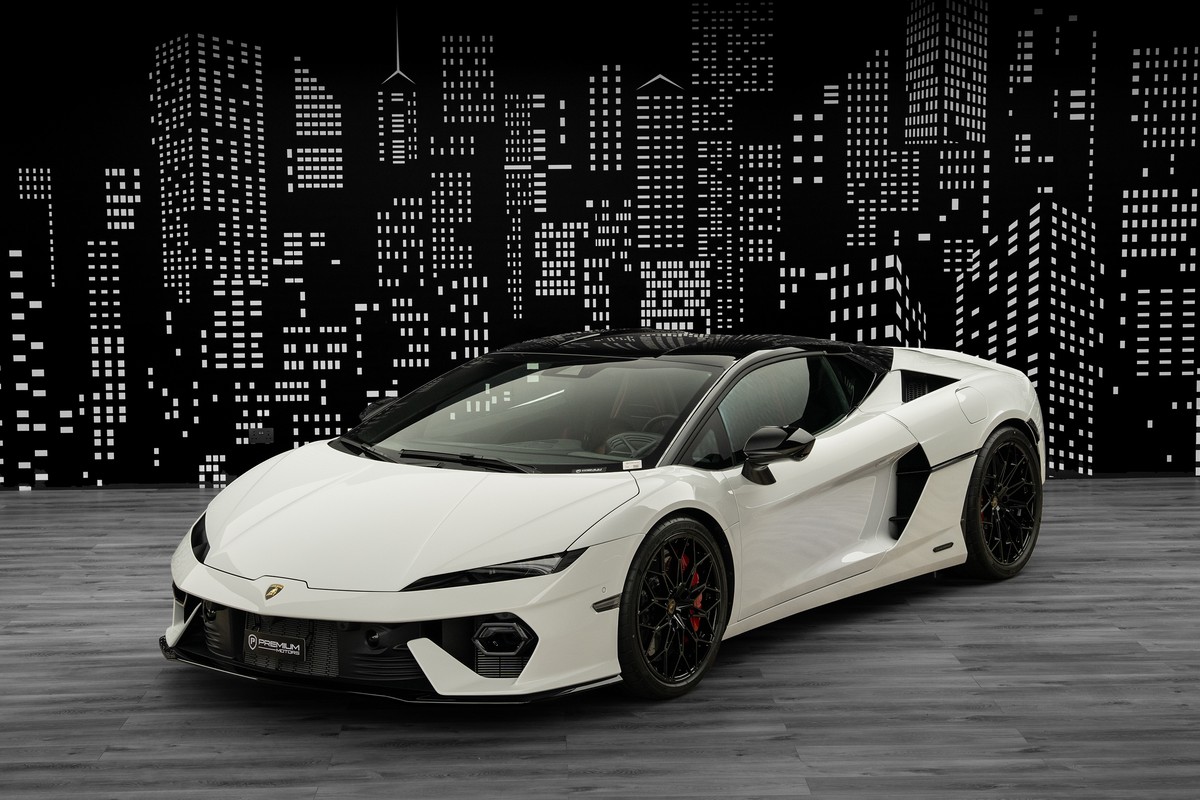 2026 Lamborghini Temerario in White — front three-quarter view