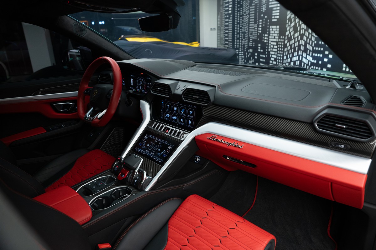 Used 2022 Lamborghini Urus — Novitec — Black for Sale in Dubai — gallery photograph 10